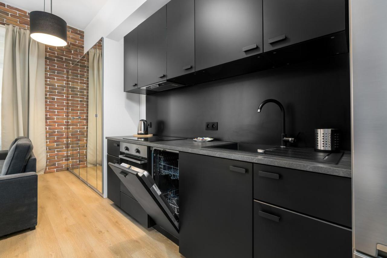 Apartment Poznan Mtp Chelmonskiego By Noclegi Renters Ngoại thất bức ảnh