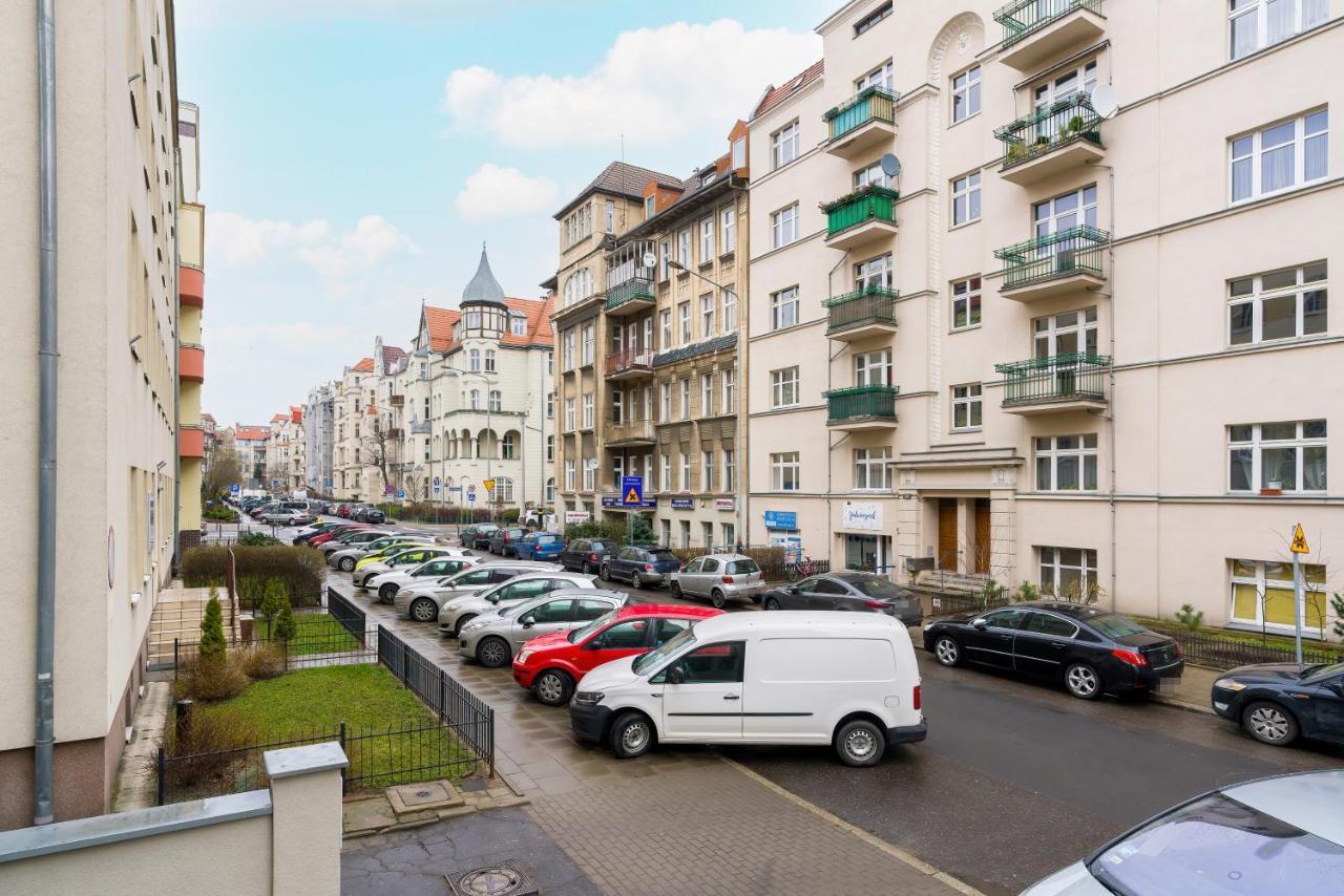 Apartment Poznan Mtp Chelmonskiego By Noclegi Renters Ngoại thất bức ảnh